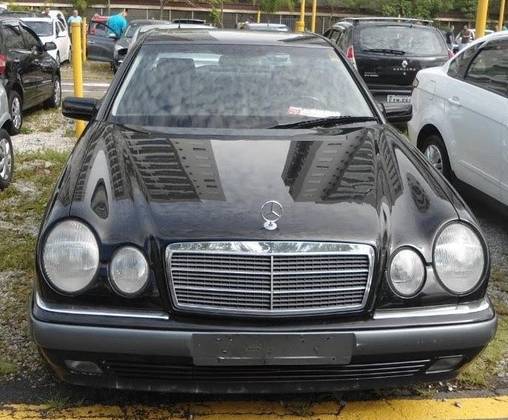 MERCEDES-BENZ E 240 2.4 ELEGANCE V6 GASOLINA 4P AUTOMÁTICO